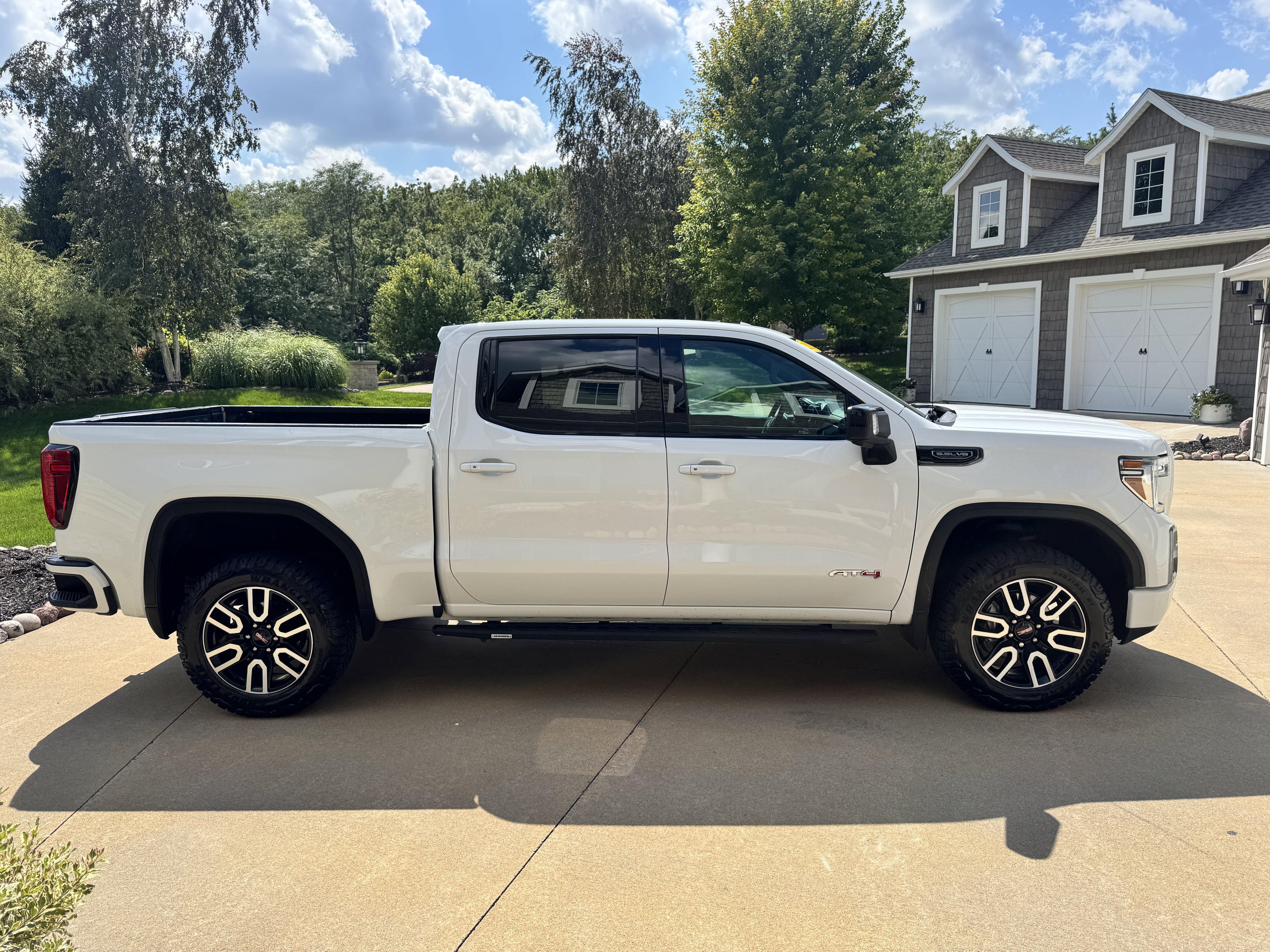 Used 2021 GMC Sierra 1500 AT4 AWD/4WD image 5
