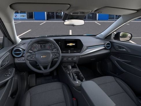 New 2026 Chevrolet Trax LS w/ LS Convenience Package FWD image 15