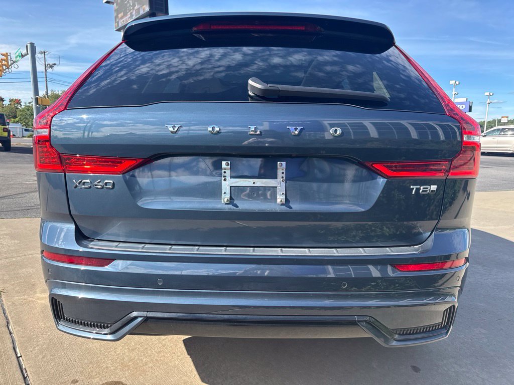 Certified 2025 Volvo XC60 T8 Plus w/ Protection Package Premier AWD/4WD image 6