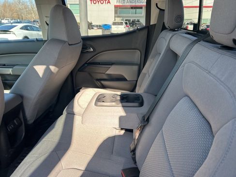 Used 2016 Chevrolet Colorado LT w/ LT Convenience Package image 12