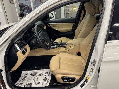 Used 2017 BMW 330i xDrive Sedan AWD/4WD image 13