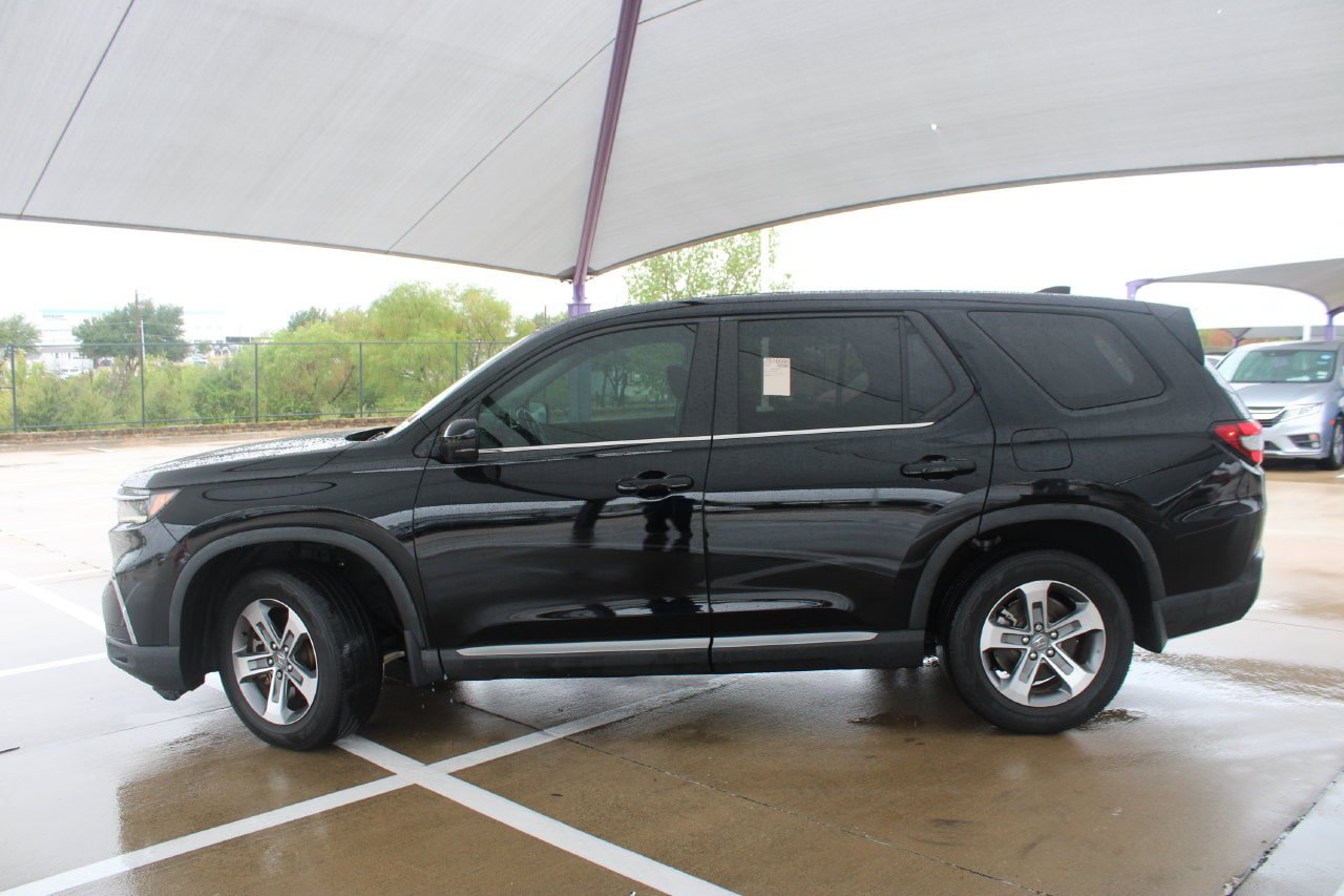 Used 2023 Honda Pilot EX-L image 2