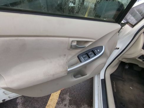 Used 2015 Toyota Prius Three FWD image 8