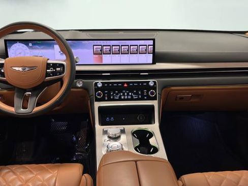 Used 2025 Genesis GV80 3.5T Prestige image 6