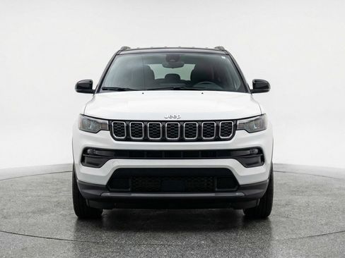 Used 2025 Jeep Compass Limited image 2