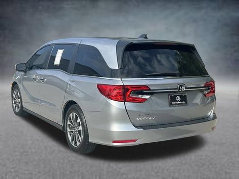 Used 2024 Honda Odyssey EX-L image 3