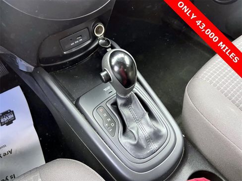 Used 2013 Kia Soul image 17