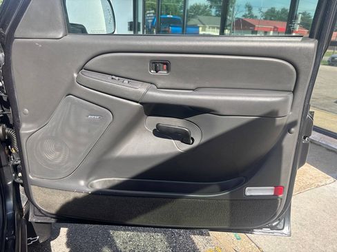 Used 2005 Chevrolet Silverado 2500 LS AWD/4WD image 27