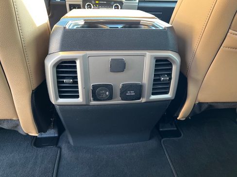 Used 2022 Ford F250 Lariat w/ Lariat Ultimate Package image 12