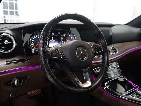 Used 2017 Mercedes-Benz E 300 4MATIC image 34