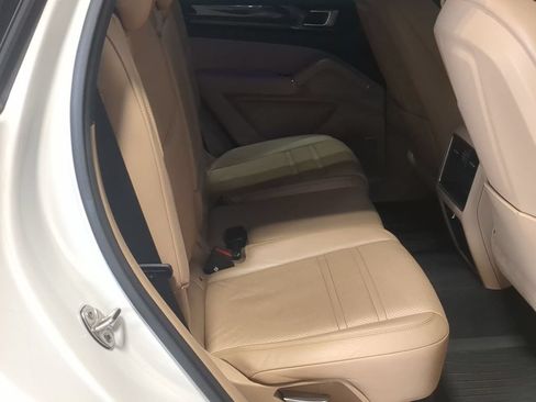 Used 2019 Porsche Cayenne S AWD/4WD image 26