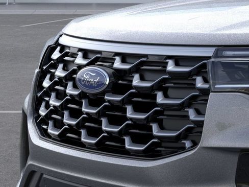 New 2026 Ford Explorer Platinum RWD image 17