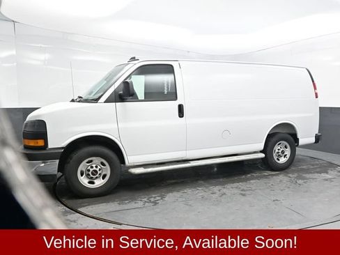 Used 2025 GMC Savana 2500 w/ Driver Convenience Package RWD image 3