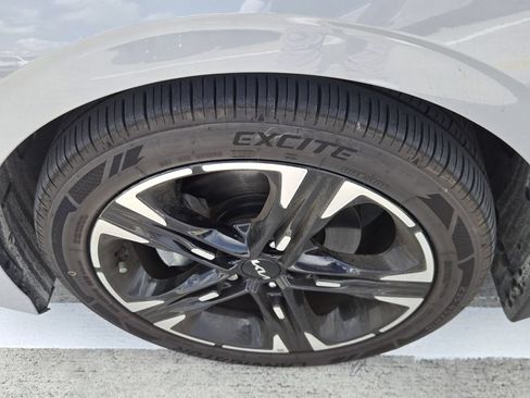 Used 2024 Kia K5 GT-Line w/ GT-Line Premium Package FWD image 7