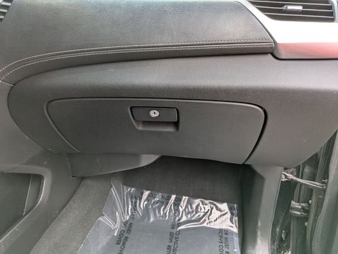 Used 2019 Chevrolet Suburban LT image 19