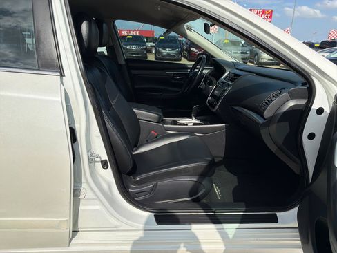 Used 2018 Nissan Altima 2.5 SR w/ SR Midnight Edition FWD image 18