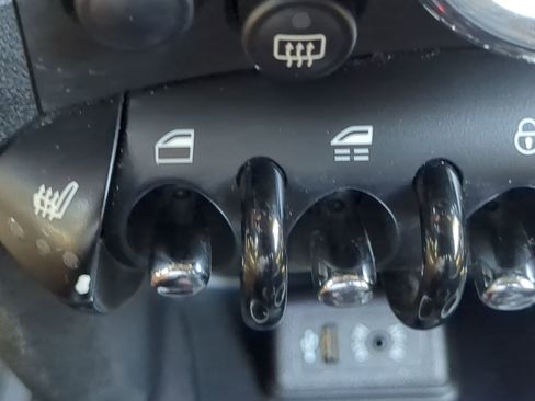 Used 2015 MINI Cooper S image 21