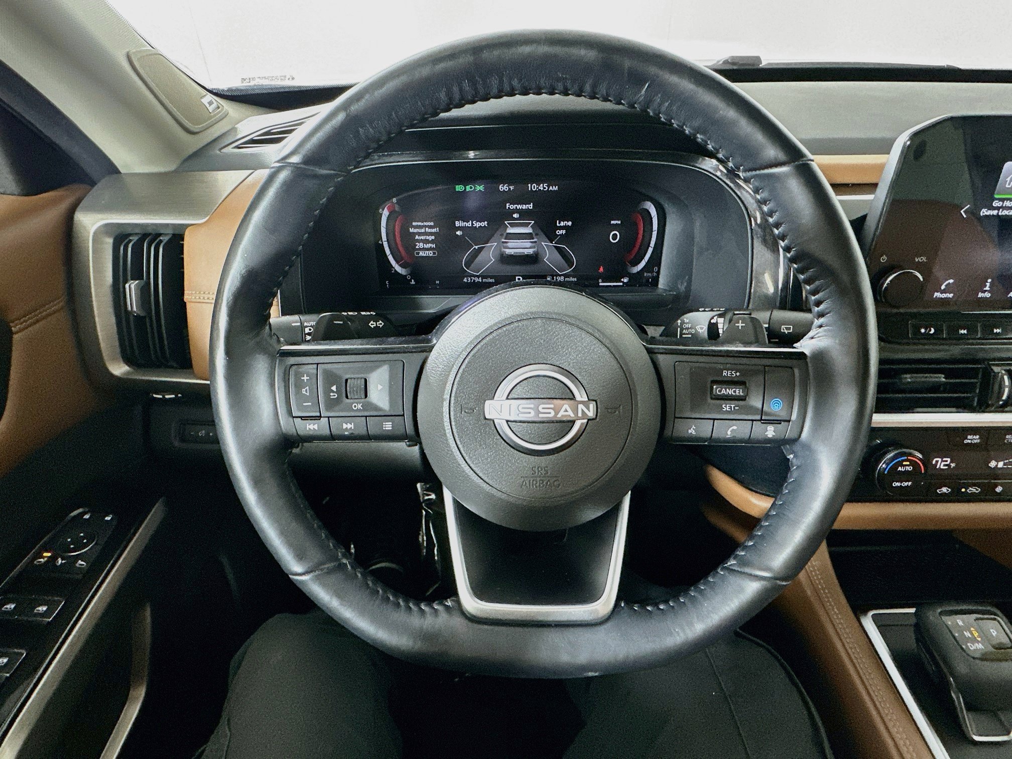 Used 2023 Nissan Pathfinder Platinum AWD/4WD image 11