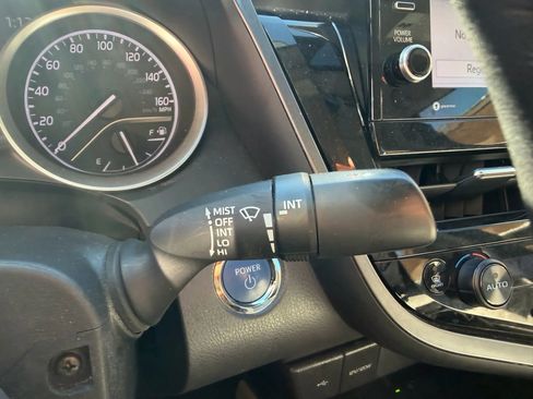 Used 2023 Toyota Camry XLE image 15