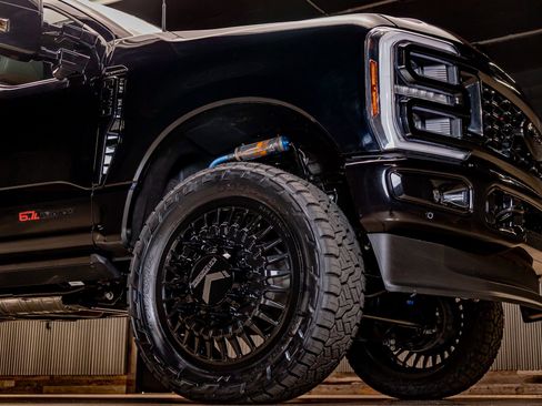 Used 2026 Ford F350 Platinum w/ Platinum Plus Package image 17