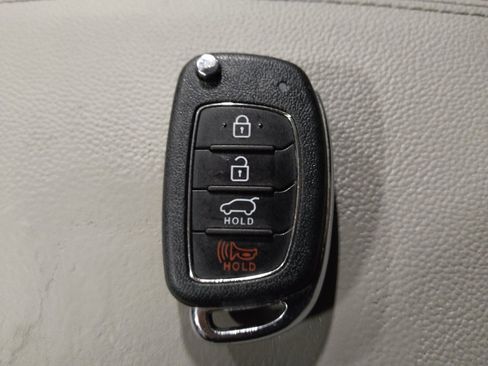 Used 2018 Hyundai Tucson SE FWD image 32