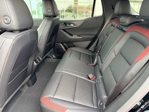 New 2026 Chevrolet Equinox RS w/ Convenience Package III FWD image 15