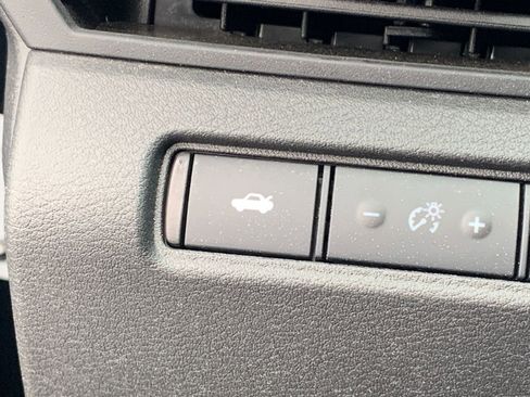 Used 2025 Nissan Altima 2.5 SV image 23