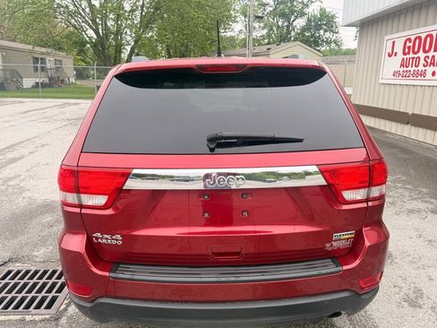Used 2012 Jeep Grand Cherokee Laredo w/ Laredo E Group AWD/4WD image 6