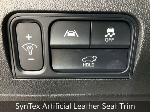 Certified 2023 Kia Sorento EX image 28