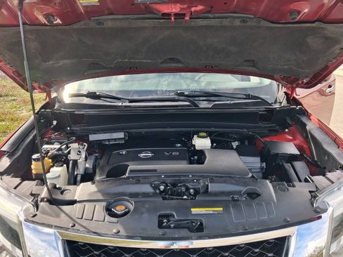 Used 2015 Nissan Pathfinder Platinum FWD image 29