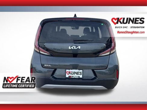 Used 2025 Kia Soul LX w/ LX Technology Package image 10