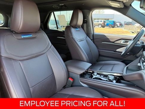 New 2026 Ford Explorer Platinum RWD image 24