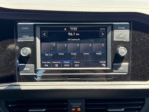 Used 2024 Volkswagen Jetta Sport FWD image 27