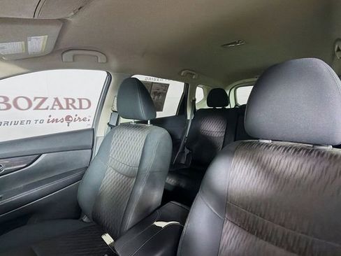 Used 2018 Nissan Rogue SV FWD image 21