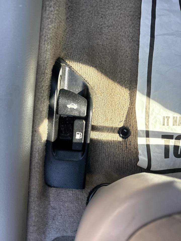 Used 2010 Toyota Camry FWD image 29