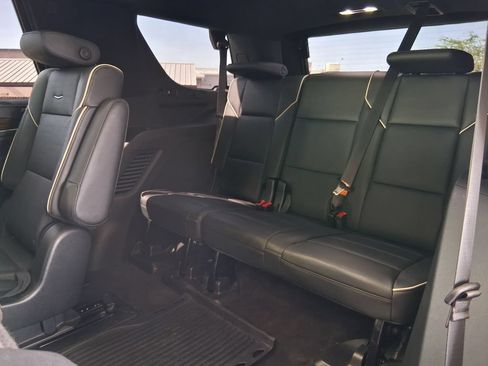Used 2022 Cadillac Escalade Premium Luxury w/ Performance Package AWD/4WD image 26