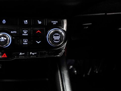 Used 2024 Dodge Durango GT image 22