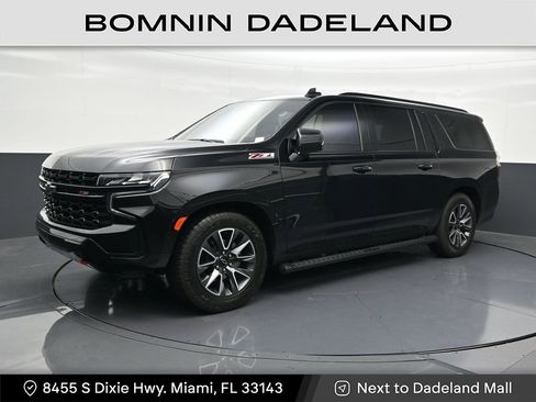 Used 2024 Chevrolet Suburban Z71 w/ Z71 Off-Road Package AWD/4WD image 1