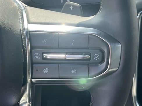Used 2025 GMC Yukon XL Denali AWD/4WD image 20