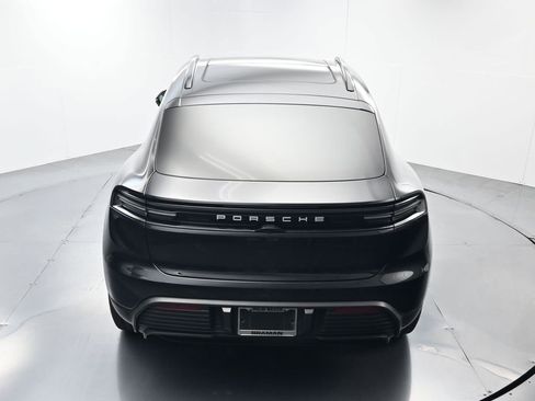 Certified 2025 Porsche Macan 4S Electric AWD/4WD image 37