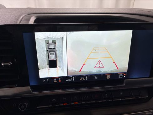 Used 2024 Chevrolet Silverado 1500 High Country w/ High Country Premium Package image 18