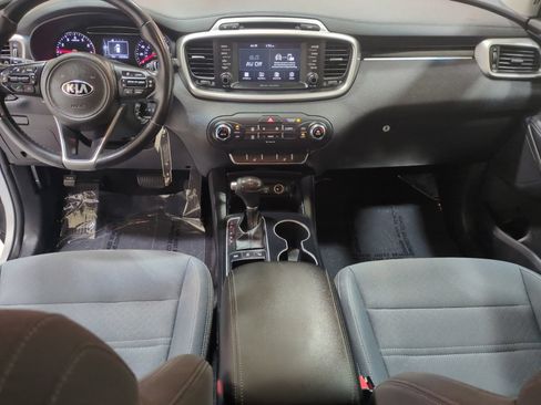 Used 2018 Kia Sorento AWD image 14