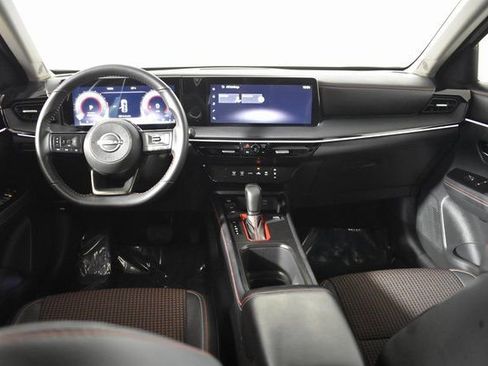 Certified 2025 Nissan Kicks SR w/ Illumination Package image 25