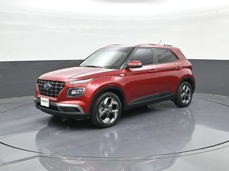 Used 2024 Hyundai Venue SEL FWD video 1