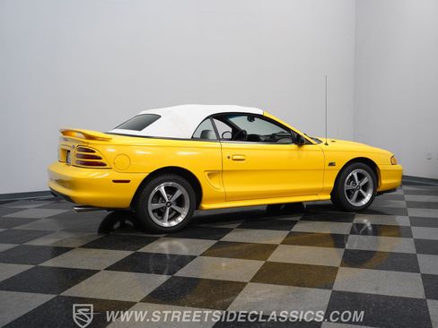 Used 1995 Ford Mustang GT RWD image 14