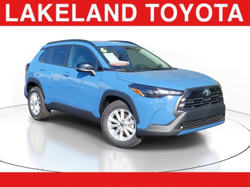 Used 2026 Toyota Corolla Cross LE FWD image 1