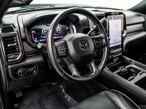 Used 2024 RAM 2500 Limited image 15