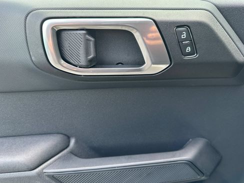 New 2025 Ford Bronco 4-Door AWD/4WD image 12