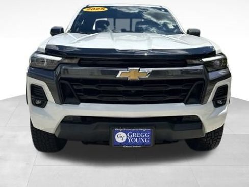 Used 2025 Chevrolet Colorado LT w/ LT Convenience Package AWD/4WD image 11
