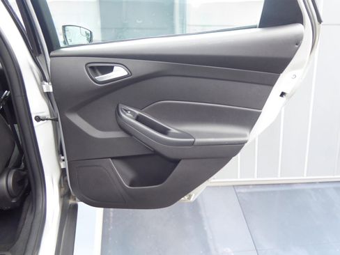 Used 2017 Ford Focus SE image 19